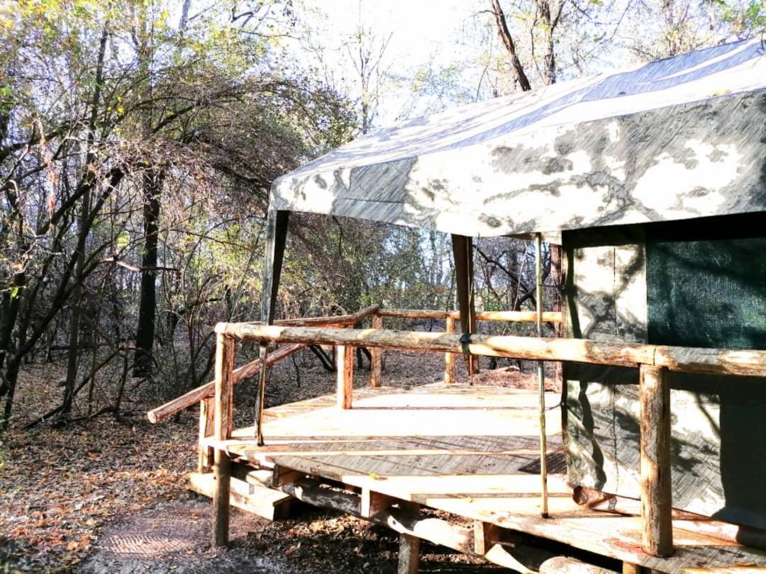 Askiesbos - Samochima Bush Camp Shakawe 외부 사진