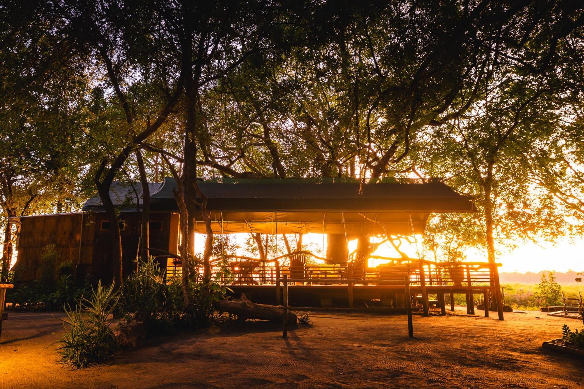 Askiesbos - Samochima Bush Camp Shakawe 외부 사진