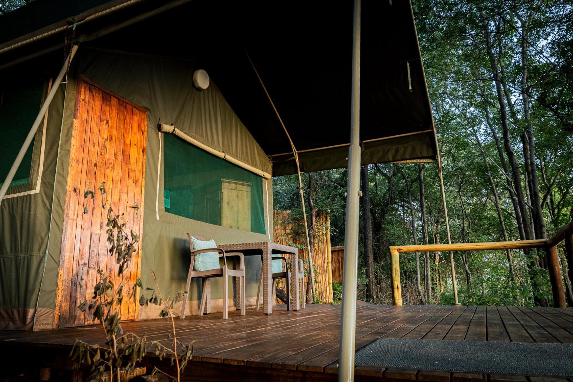Askiesbos - Samochima Bush Camp Shakawe 외부 사진